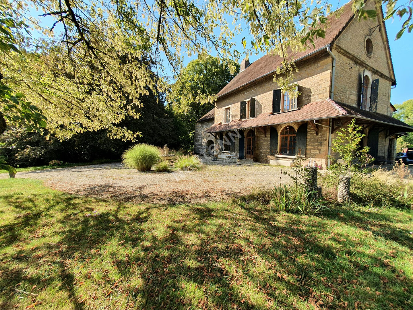 Superbe propriété de cachet de plus de 300 m² sur 1 hectare de terrain