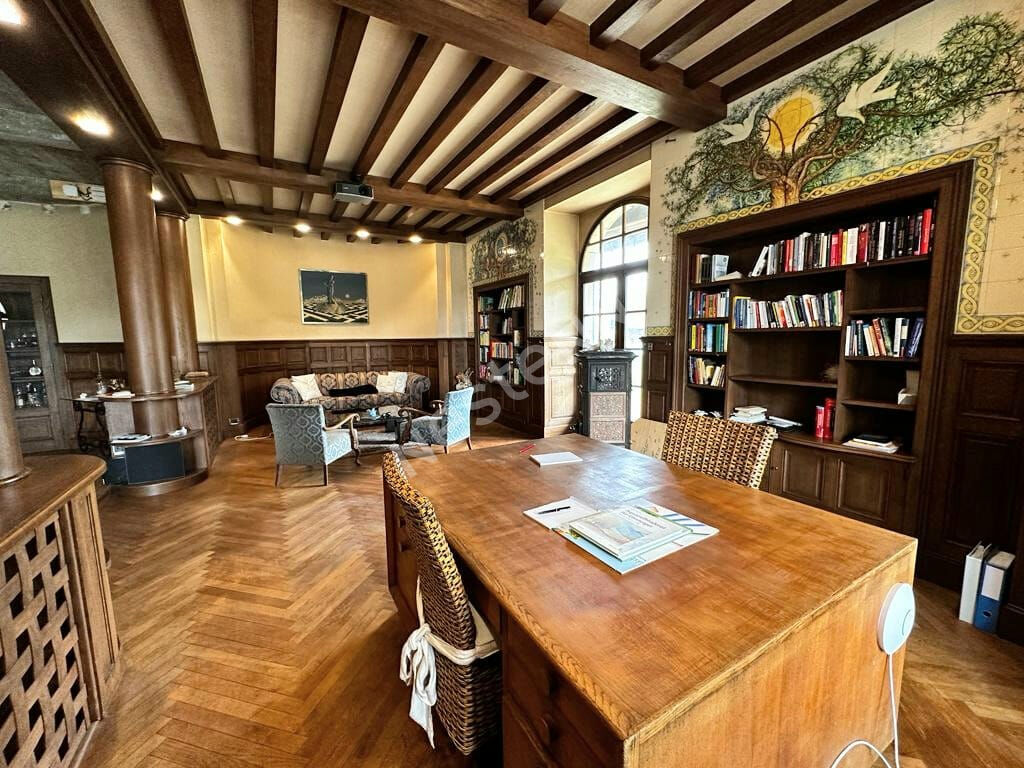 Superbe propriété de cachet de plus de 300 m² sur 1 hectare de terrain
