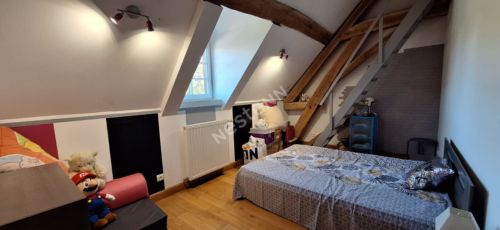 Superbe propriété de caractère, maison familiale offrant 5 chambres et un agréable terrain arboré