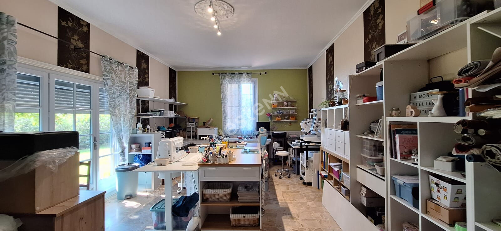 Superbe propriété de caractère, maison familiale offrant 5 chambres et un agréable terrain arboré