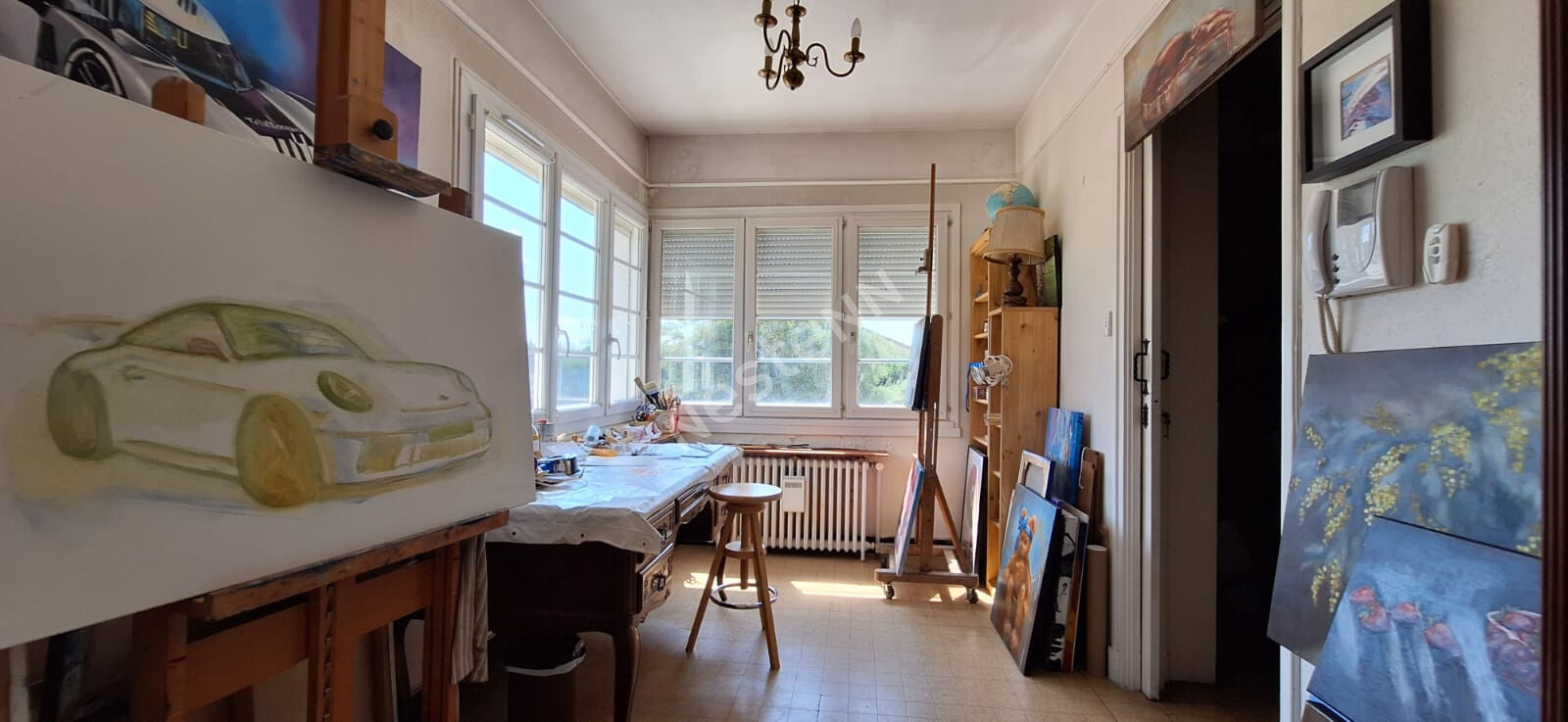 Maison sur sous-sol de plus de 200 m² habitables située entre Cuisery et Saint-Trivier de Courtes