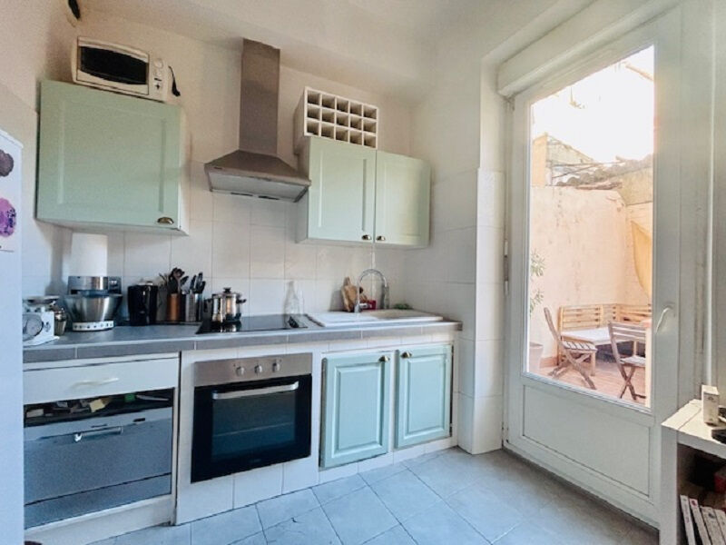 Appartement  2 pièce(s) 41 m²  balcon terrasse Quartier  Castellane Baille