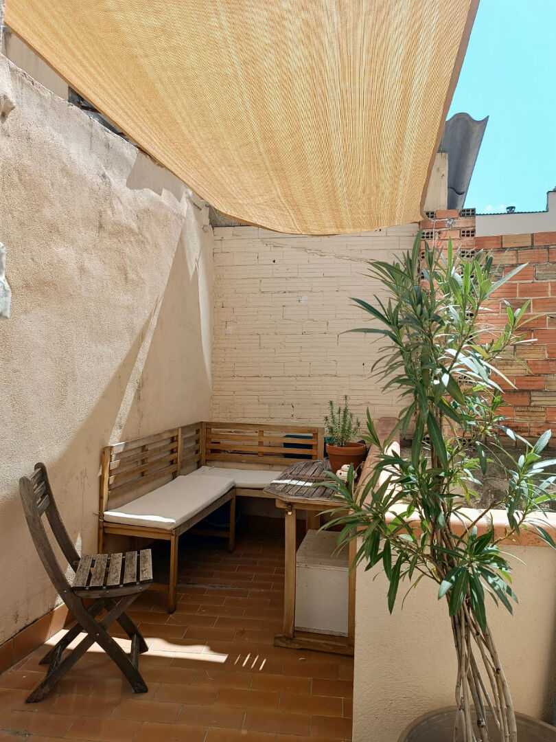 Appartement  2 pièce(s) 41 m²  balcon terrasse Quartier  Castellane Baille