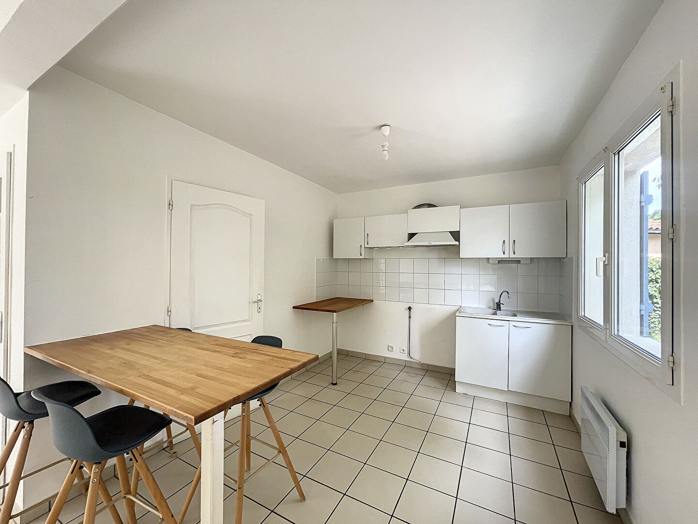 Maison Meximieux 4 pièce(s) 96 m2, 3 chambres, 1 bureau ,avec garage avec jardin de 350m2