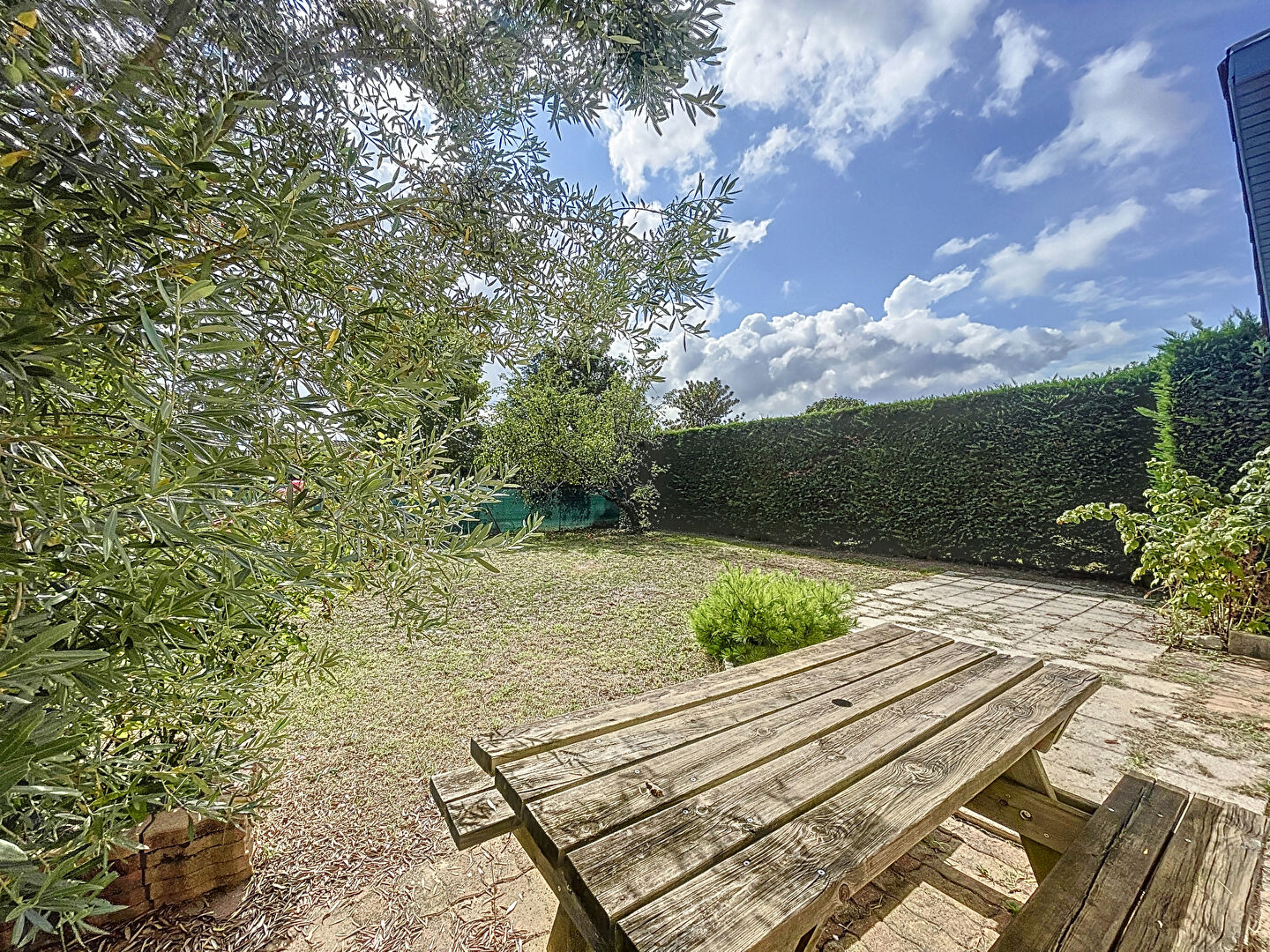 Maison Meximieux 4 pièce(s) 96 m2, 3 chambres, 1 bureau ,avec garage avec jardin de 350m2