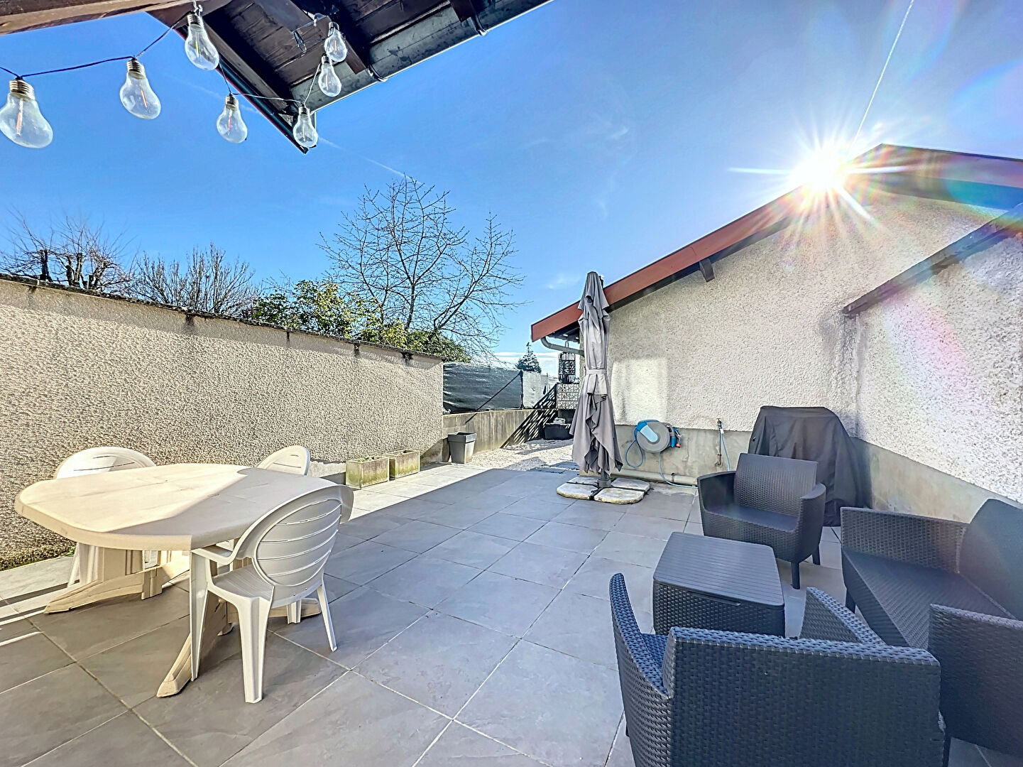 Maison Bourg Saint Christophe 3 pièce(s) 65 m2