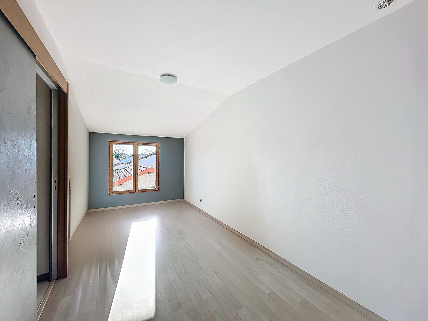 Maison Bourg Saint Christophe 3 pièce(s) 65 m2
