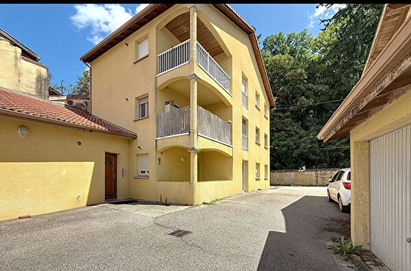 Location à Meximieux (01800)