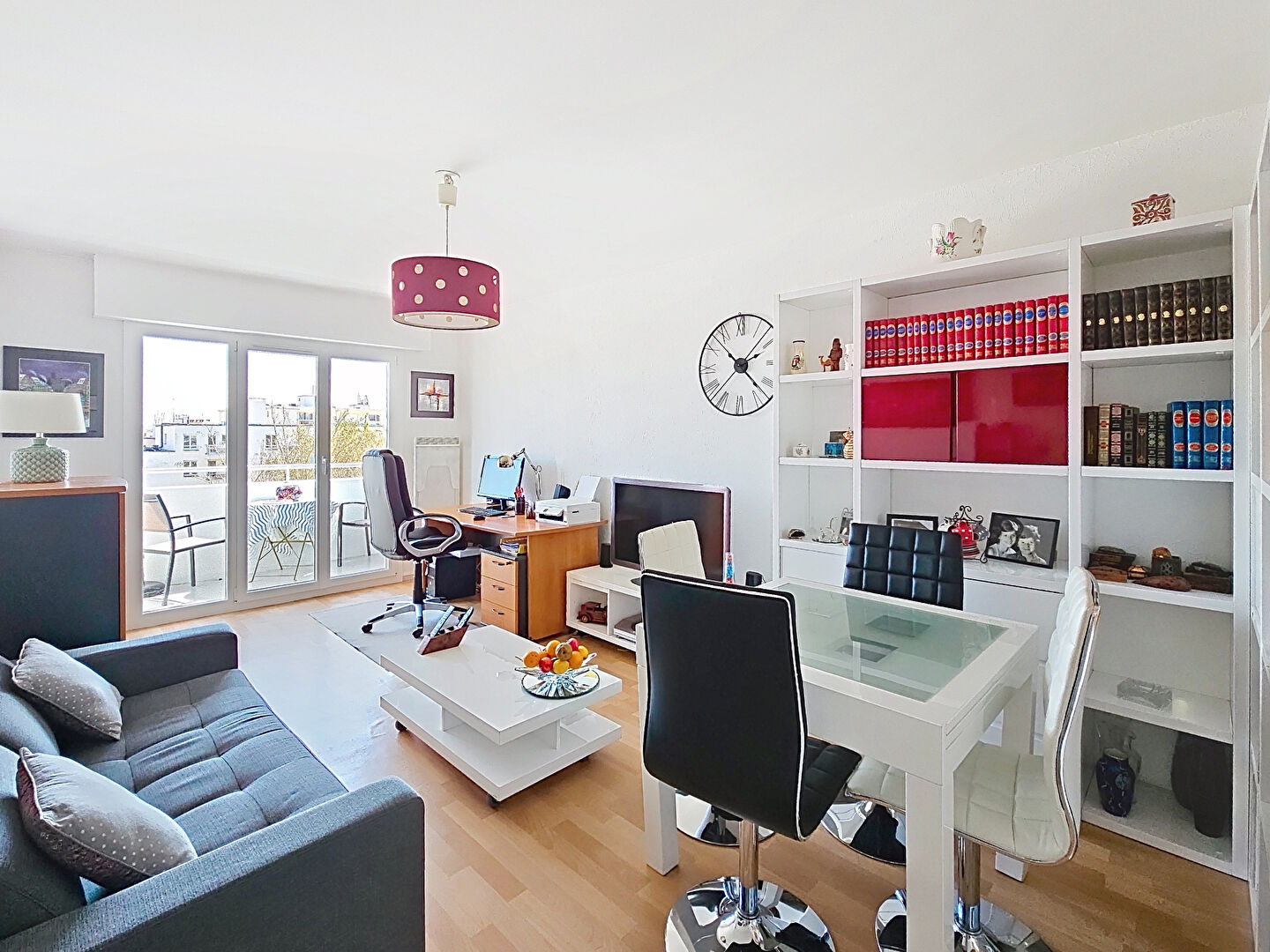À VENDRE_ NANCY_ PARC SAINTE MARIE_ ARTEM_ Appartement type F2 53m² avec balcon et parking.