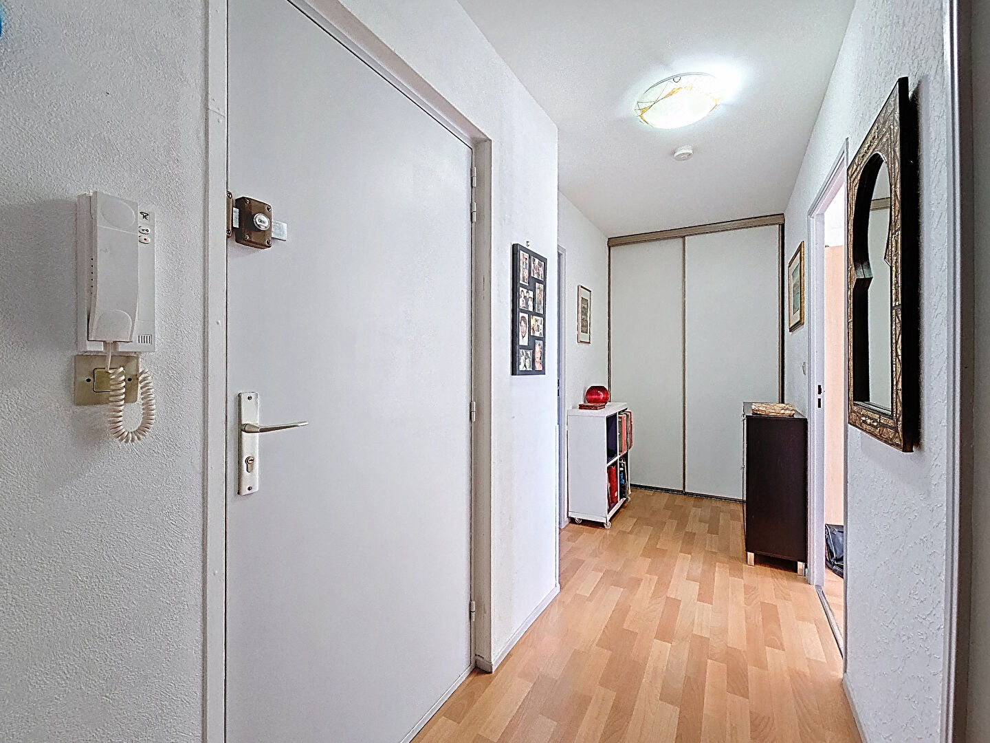 À VENDRE_ NANCY_ PARC SAINTE MARIE_ ARTEM_ Appartement type F2 53m² avec balcon et parking.