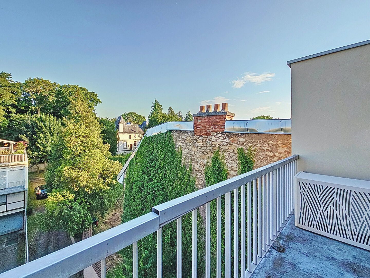 NANCY_PARC SAINTE MARIE_COMPLEXE THERMAL_ MON DESERT_ Studio 30m² avec  balcon et parking privatif_ idéal investissement ou premier achat