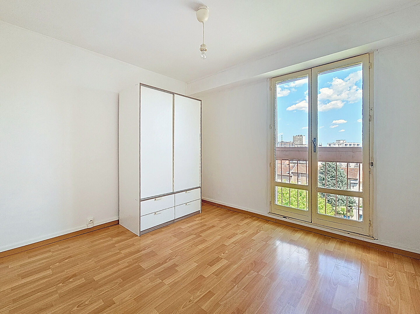 Nancy _ Parc Sainte-Marie_F4 83m²_3 chambres_ parking sous sol_DPE C