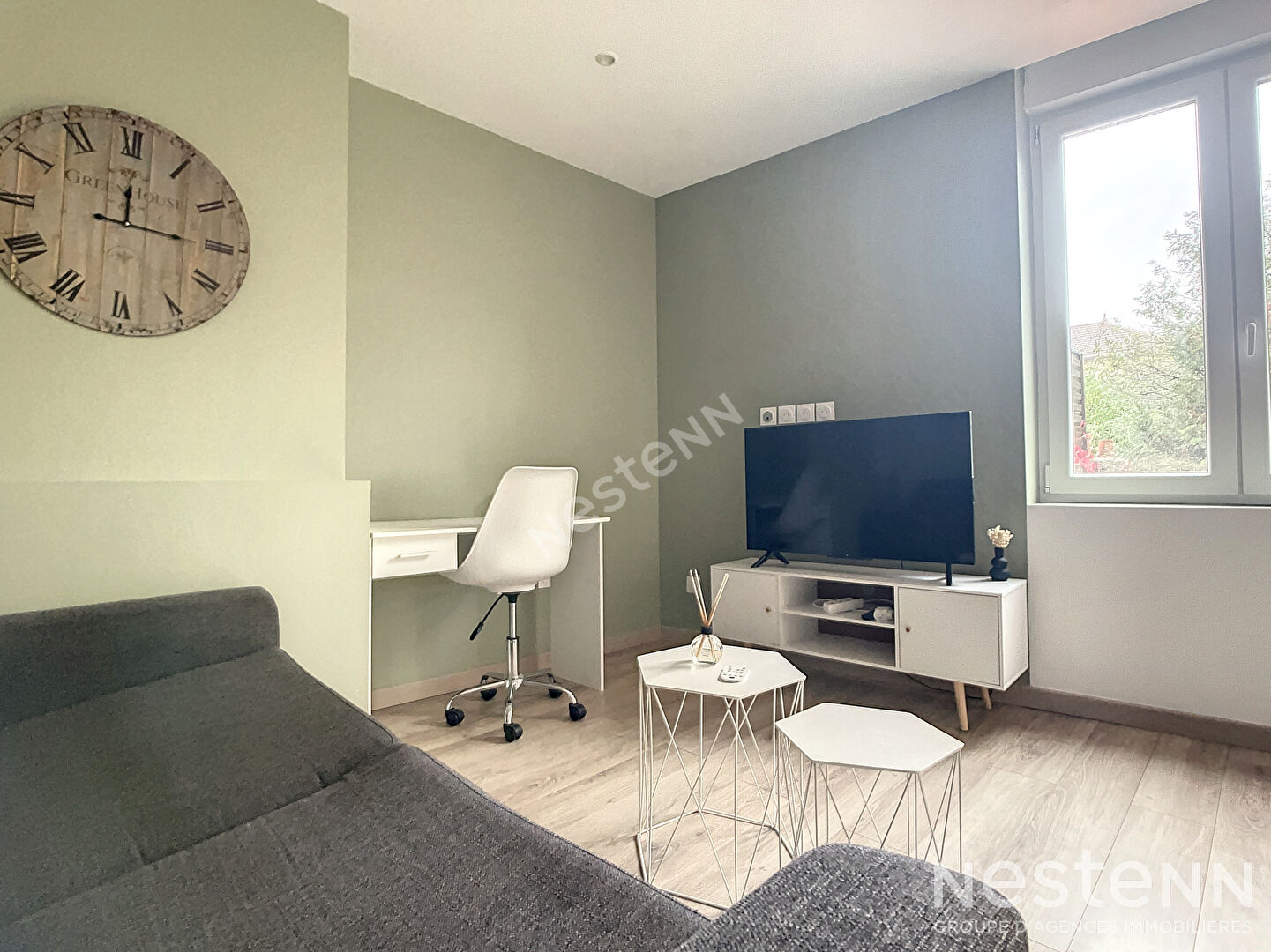 Appartement  Meublé 2 pièces de 32 m2 - SECTEUR AVENUE DE STRASBOURG - BD LOBAU