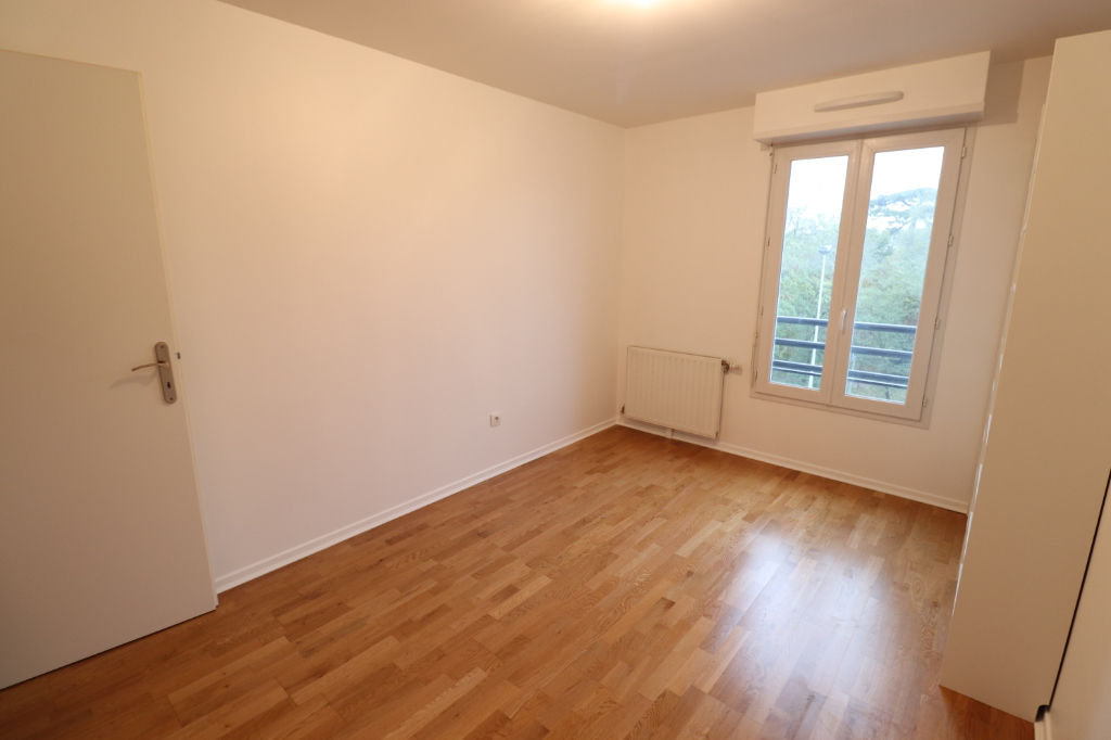 Appartement Neuilly Sur Marne 3 pièce(s) 66.31 m2