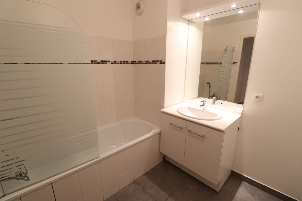 Appartement Neuilly Sur Marne 3 pièce(s) 66.31 m2