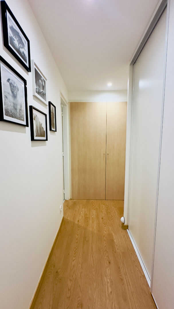 À vendre sur la baie de l'Anse Vata, un superbe appartement de standing de type F2 d'environ 50 m2 de surface habitable.