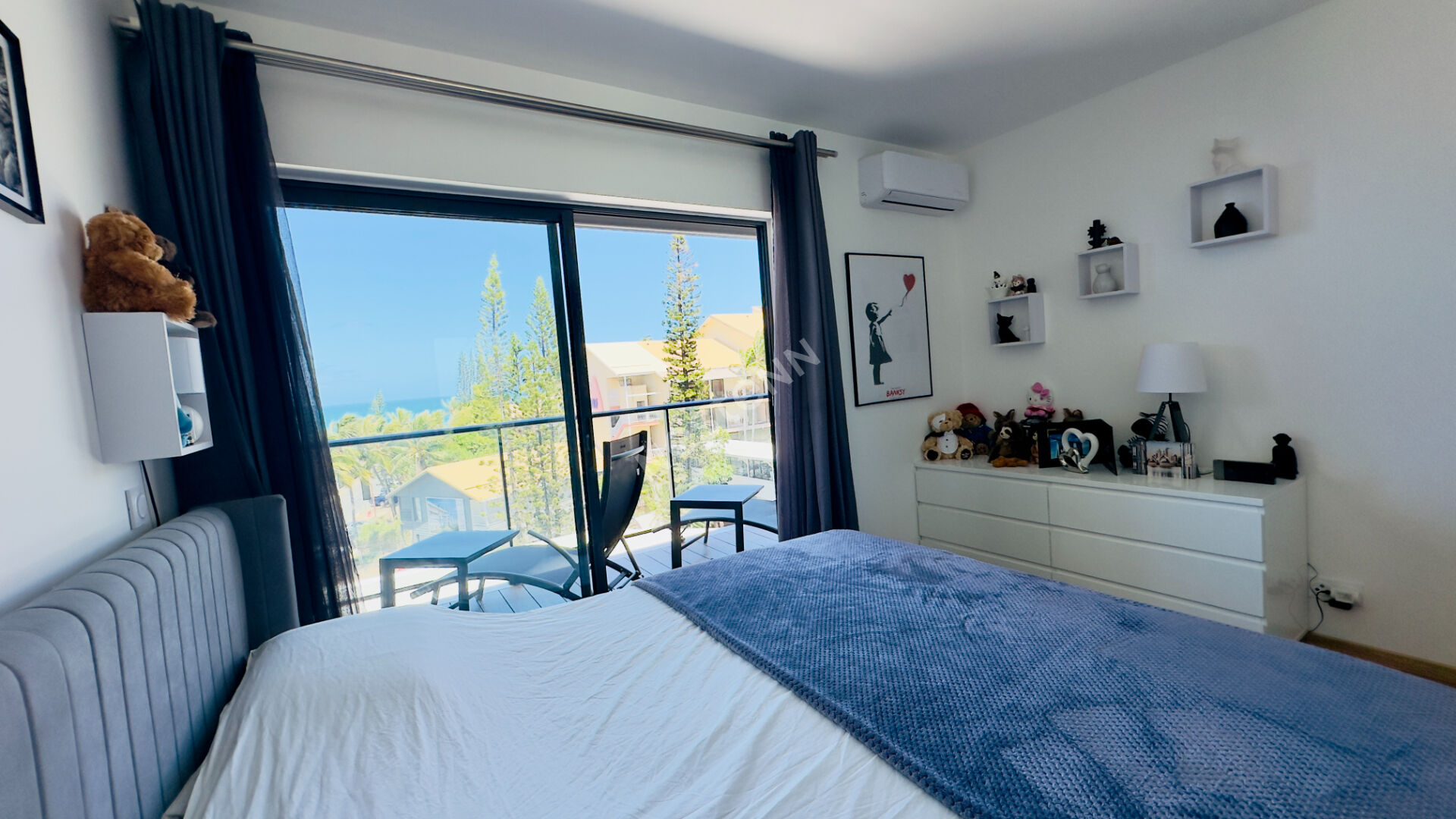 À vendre sur la baie de l'Anse Vata, un superbe appartement de standing de type F2 d'environ 50 m2 de surface habitable.