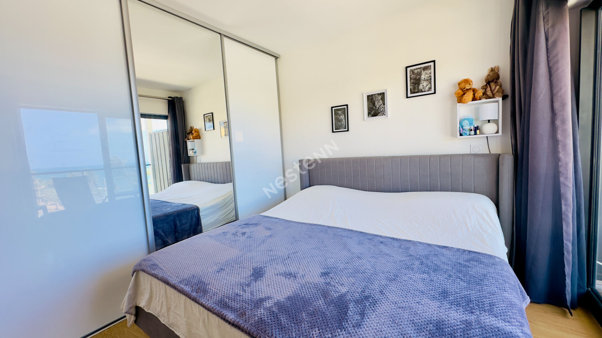 À vendre sur la baie de l'Anse Vata, un superbe appartement de standing de type F2 d'environ 50 m2 de surface habitable.
