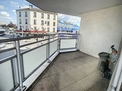 Vente par agence immobiliere à Saint denis (93200)