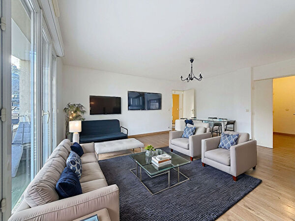 Vente par agence immobiliere à Saint denis (93200)