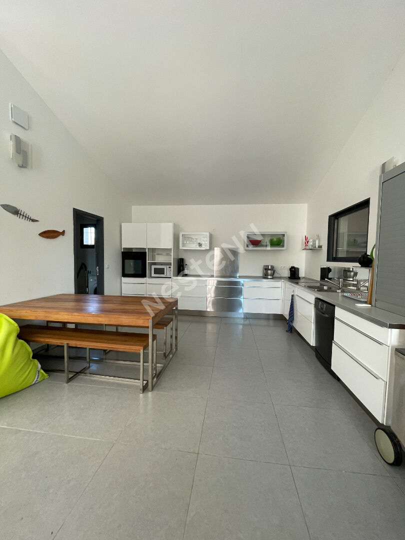 Maison Sainte Lucie De Porto-vecchio 6 pièce(s) 165 m2 à 3 min de la mer