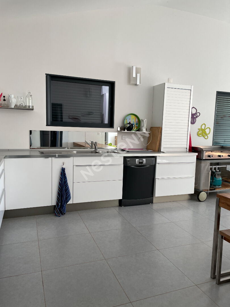Maison Sainte Lucie De Porto-vecchio 6 pièce(s) 165 m2 à 3 min de la mer