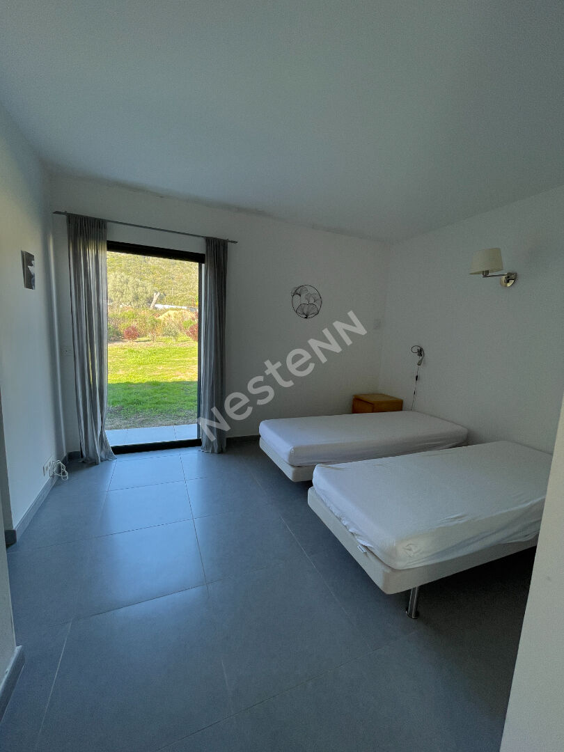 Maison Sainte Lucie De Porto-vecchio 6 pièce(s) 165 m2 à 3 min de la mer