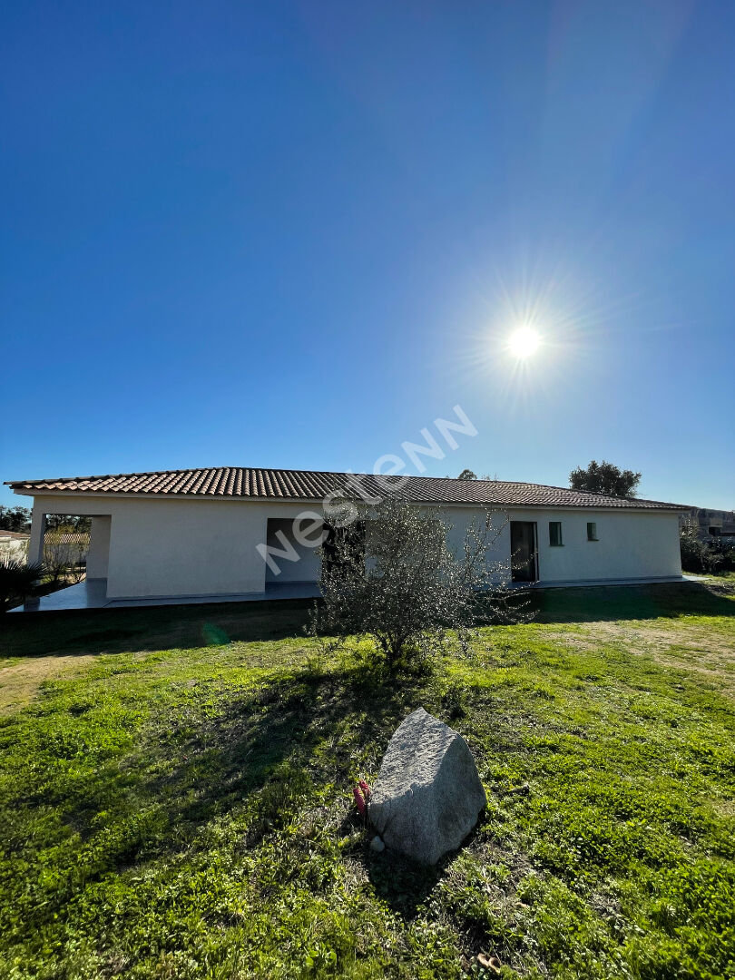 Maison Sainte Lucie De Porto-vecchio 6 pièce(s) 165 m2 à 3 min de la mer
