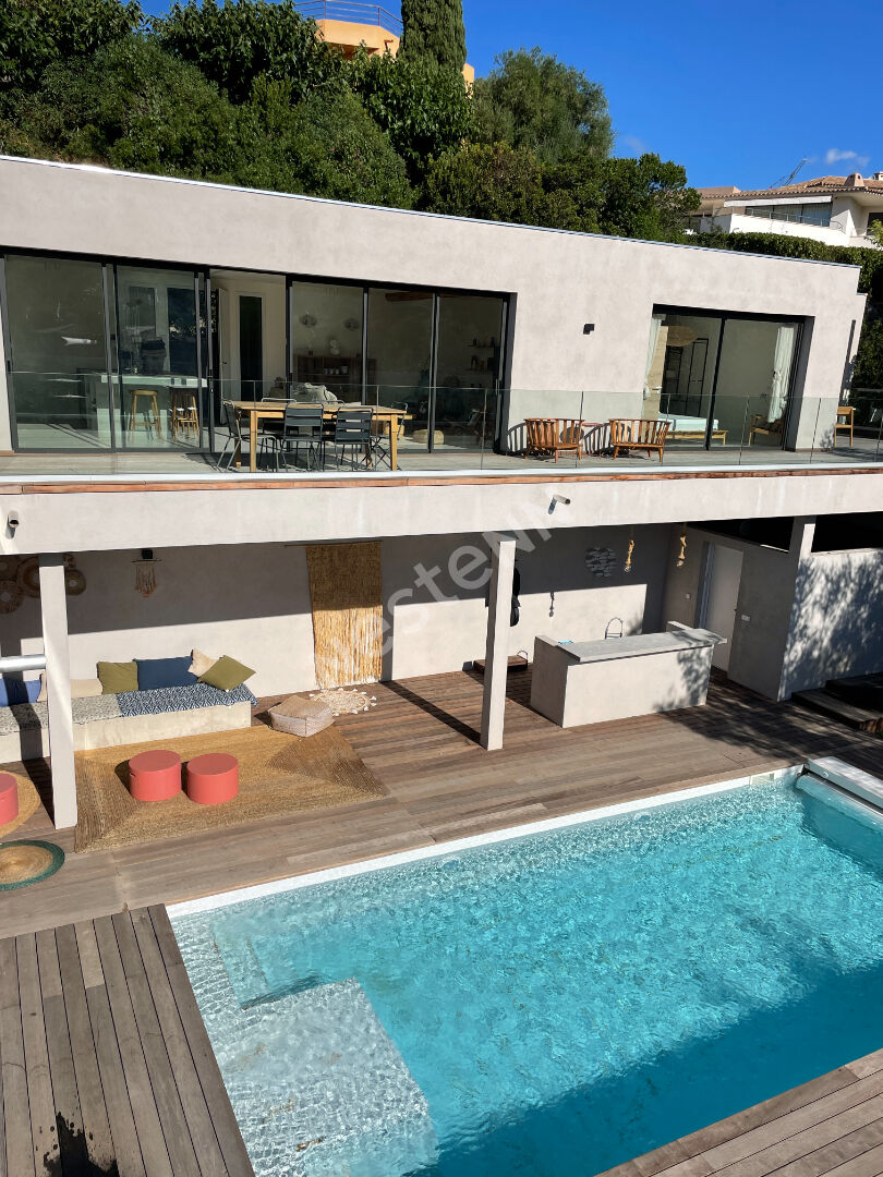 Villa aperçu mer  6 pièce(s) 150 m2