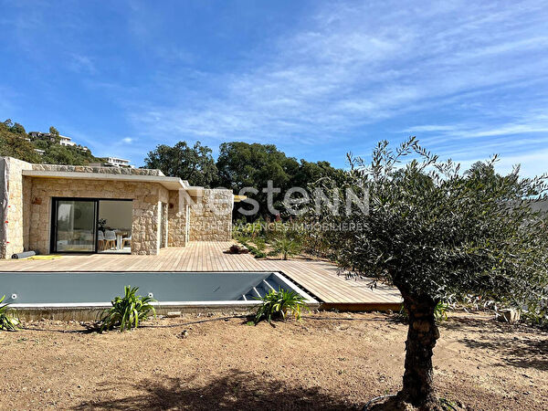 Vente par agence immobiliere à Lecci (20137)
