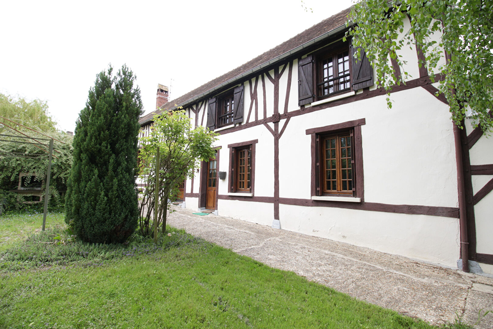 À VENDRE MAISON 5 PIÈCES - 3 CHAMBRES -130 M² - VILLEZ-SOUS-BAILLEUL - HAUTE NORMANDIE -EURE
