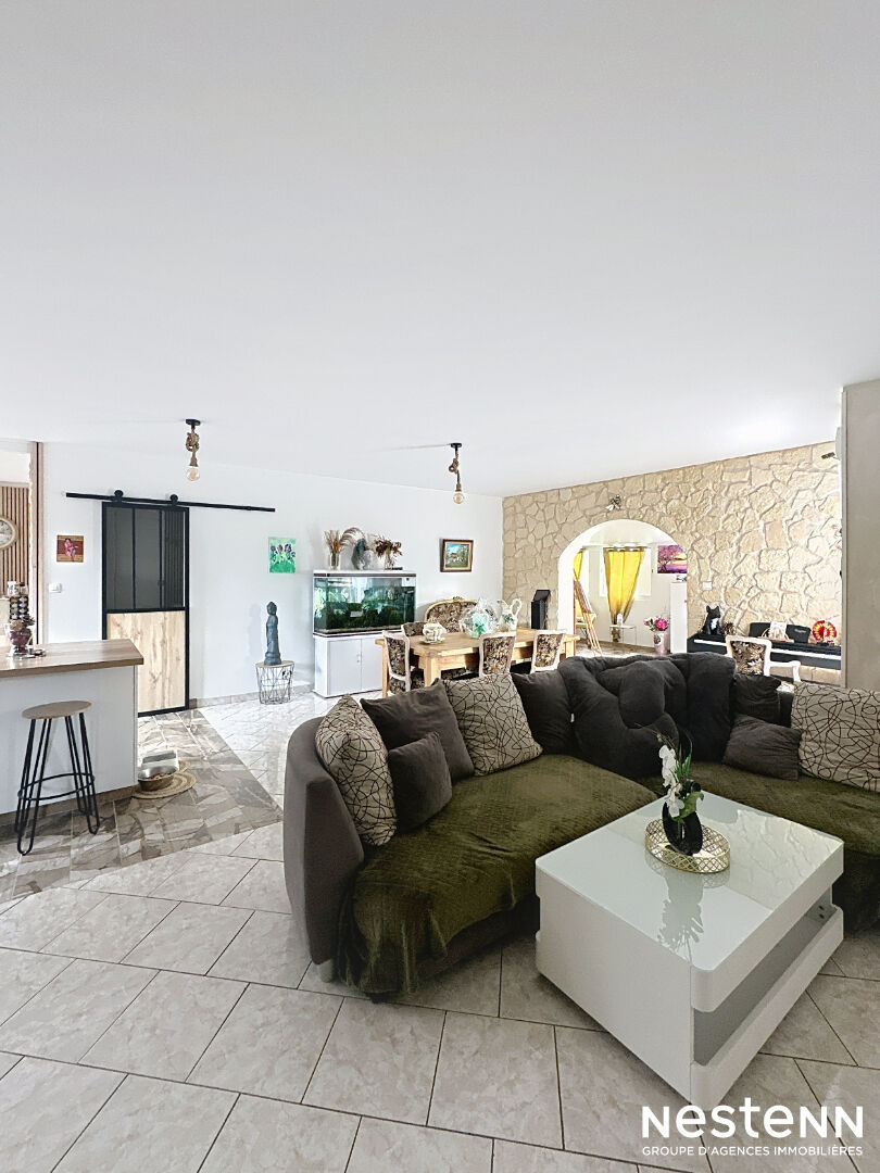 Maison en bois de charme avec piscine et grand jardin à Aubevoye