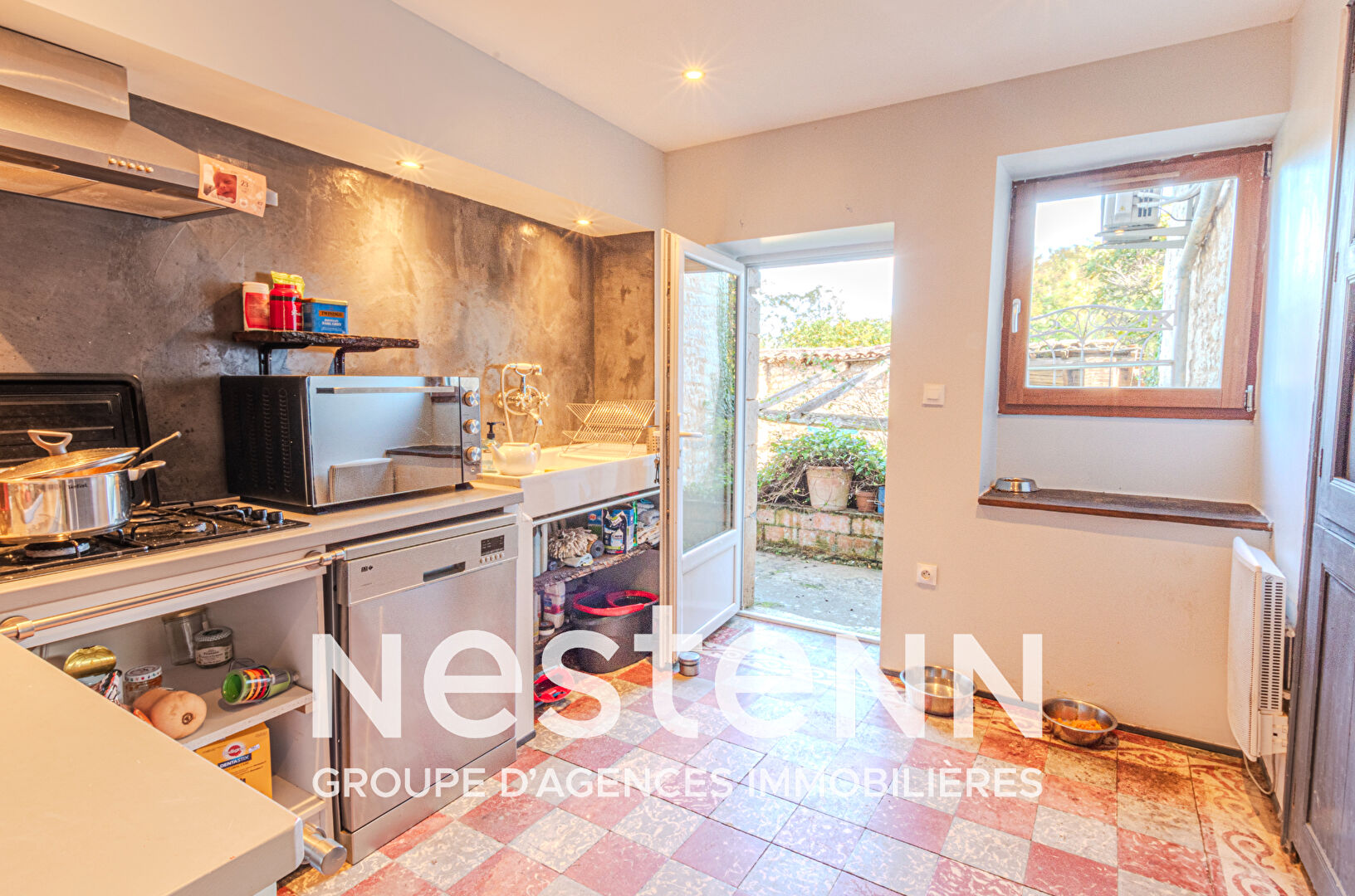 Maison de village en pierre à 16 min d'Albi 2 chambres jardin dépendances