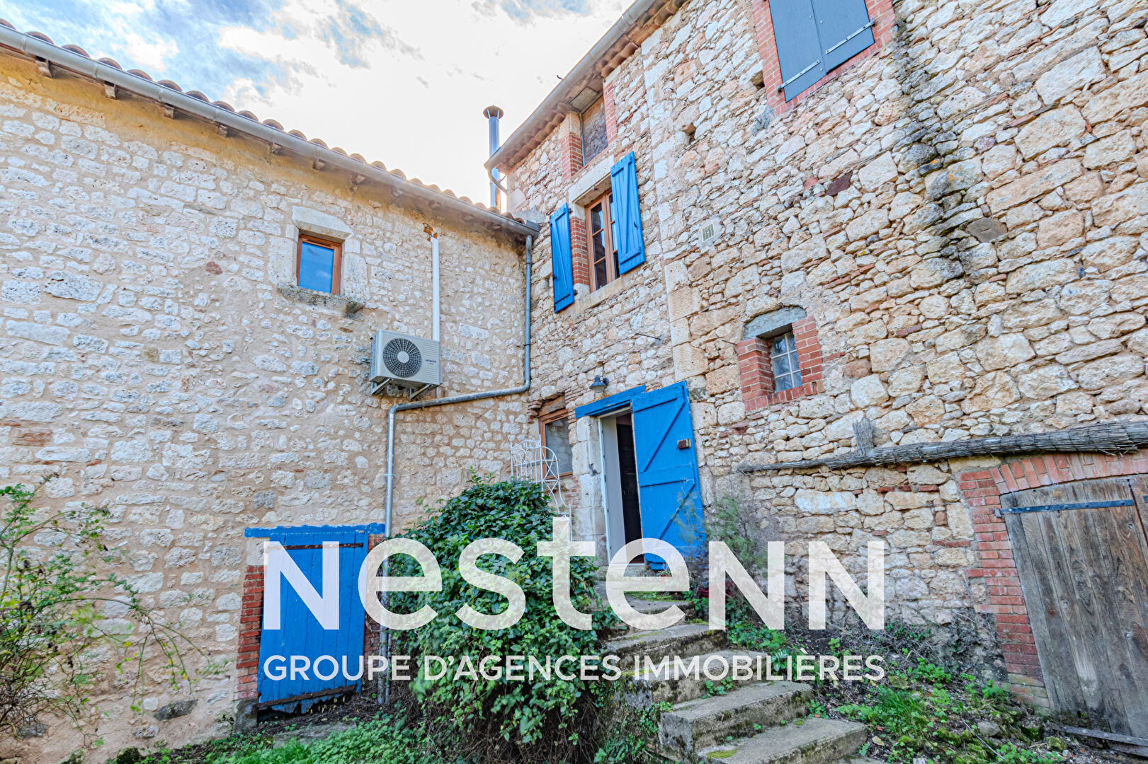 Maison de village en pierre à 16 min d'Albi 2 chambres jardin dépendances