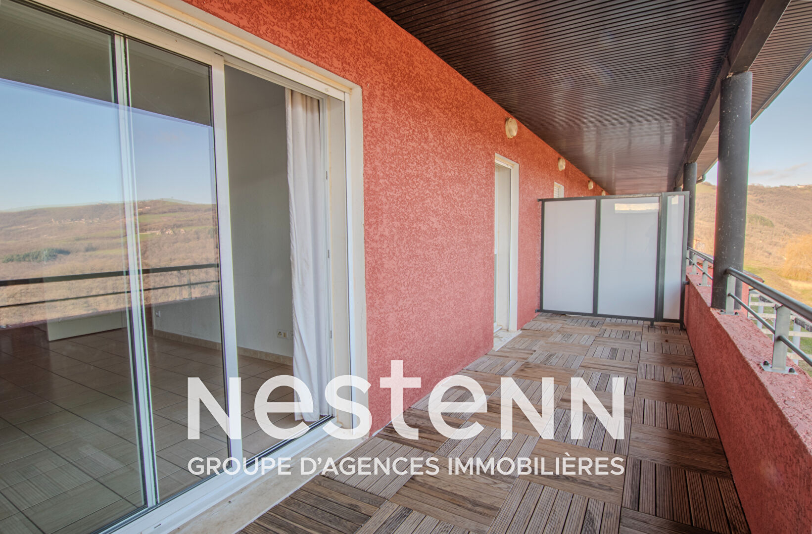 Appartement Trébas 3 pièces avec balcon et parking dans résidence avec piscine intérieure