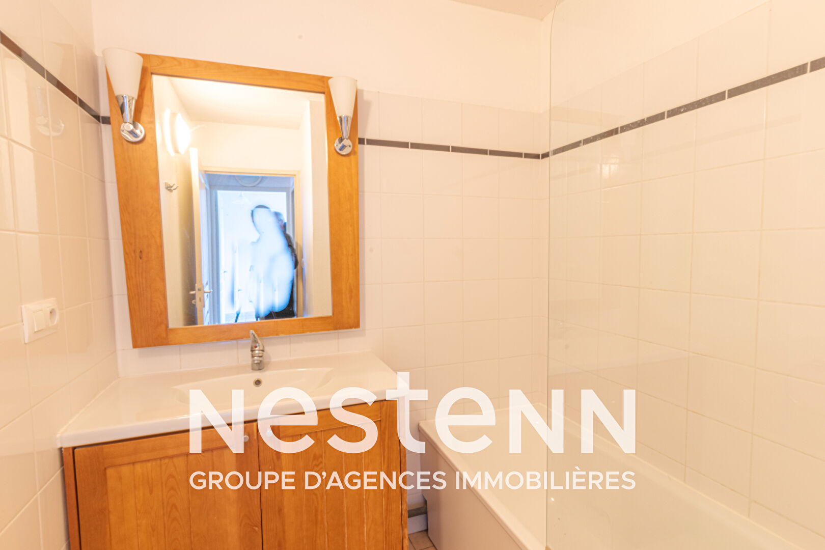 Appartement Trébas 3 pièces avec balcon et parking dans résidence avec piscine intérieure