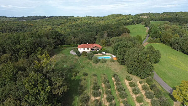 Vente par agence immobiliere à Tarbes (65000)