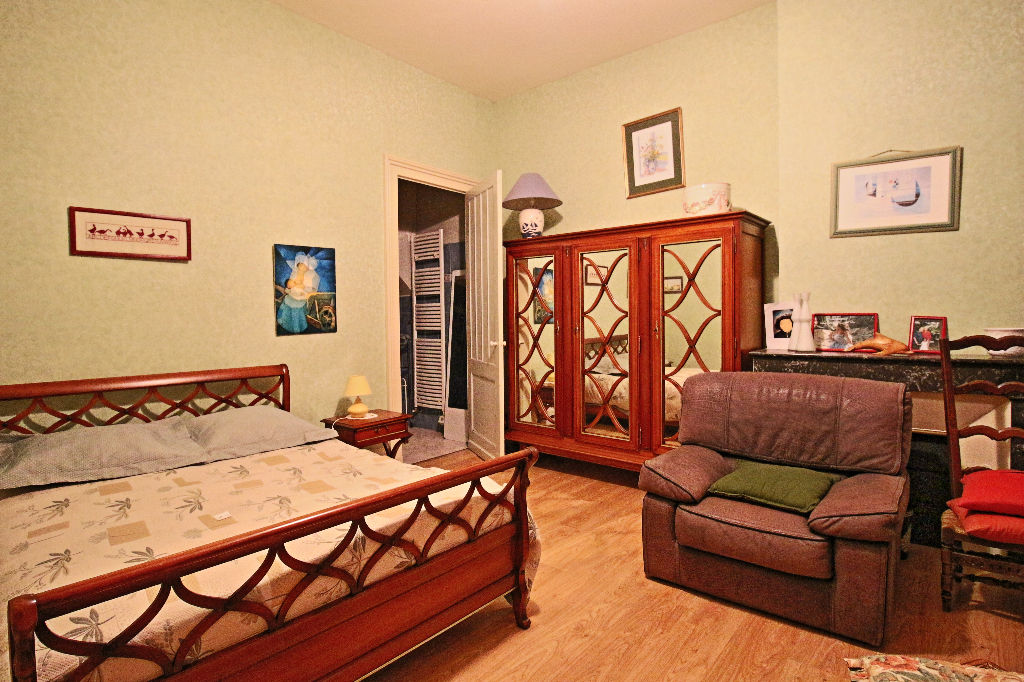 Maison bourgeoise 5 chambres avec grand jardin arboré