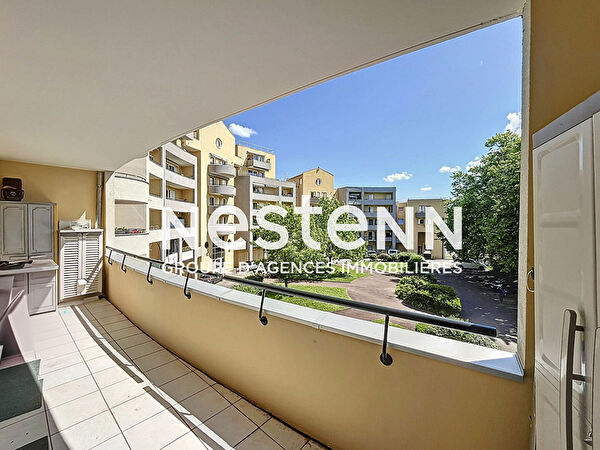 Vente par agence immobiliere à Bron (69500)
