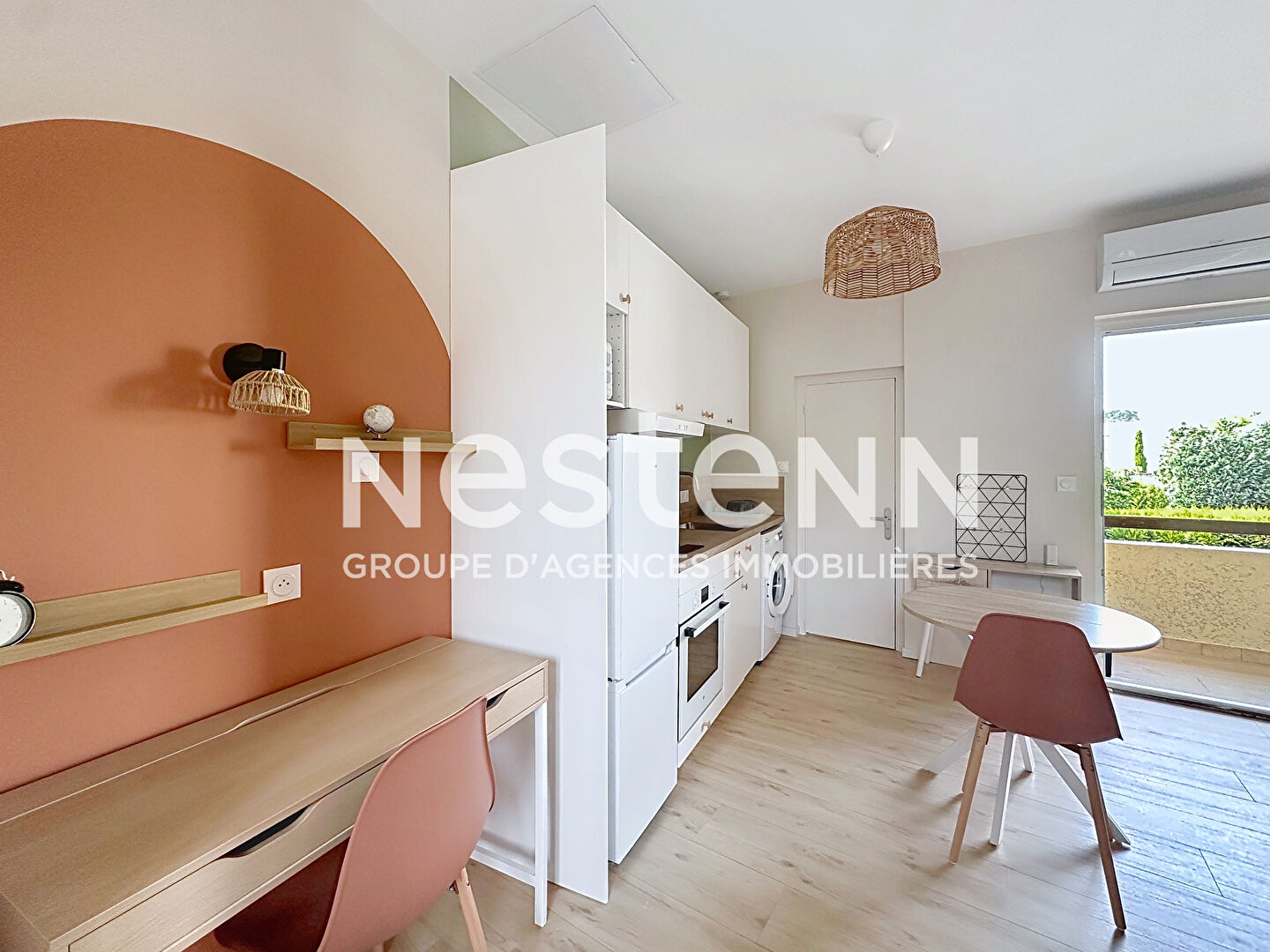 Studio Meublé dans une maison aux Essarts - 69500 BRON