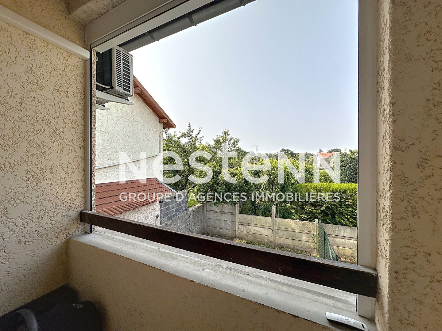Studio Meublé dans une maison aux Essarts - 69500 BRON