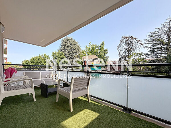 Vente par agence immobiliere à Bron (69500)