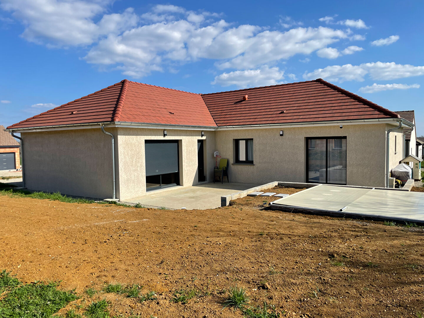 RULLY MAISON NEUVE DE 119M² DE PLAIN PIED 4 CHAMBRES AVEC PISCINE