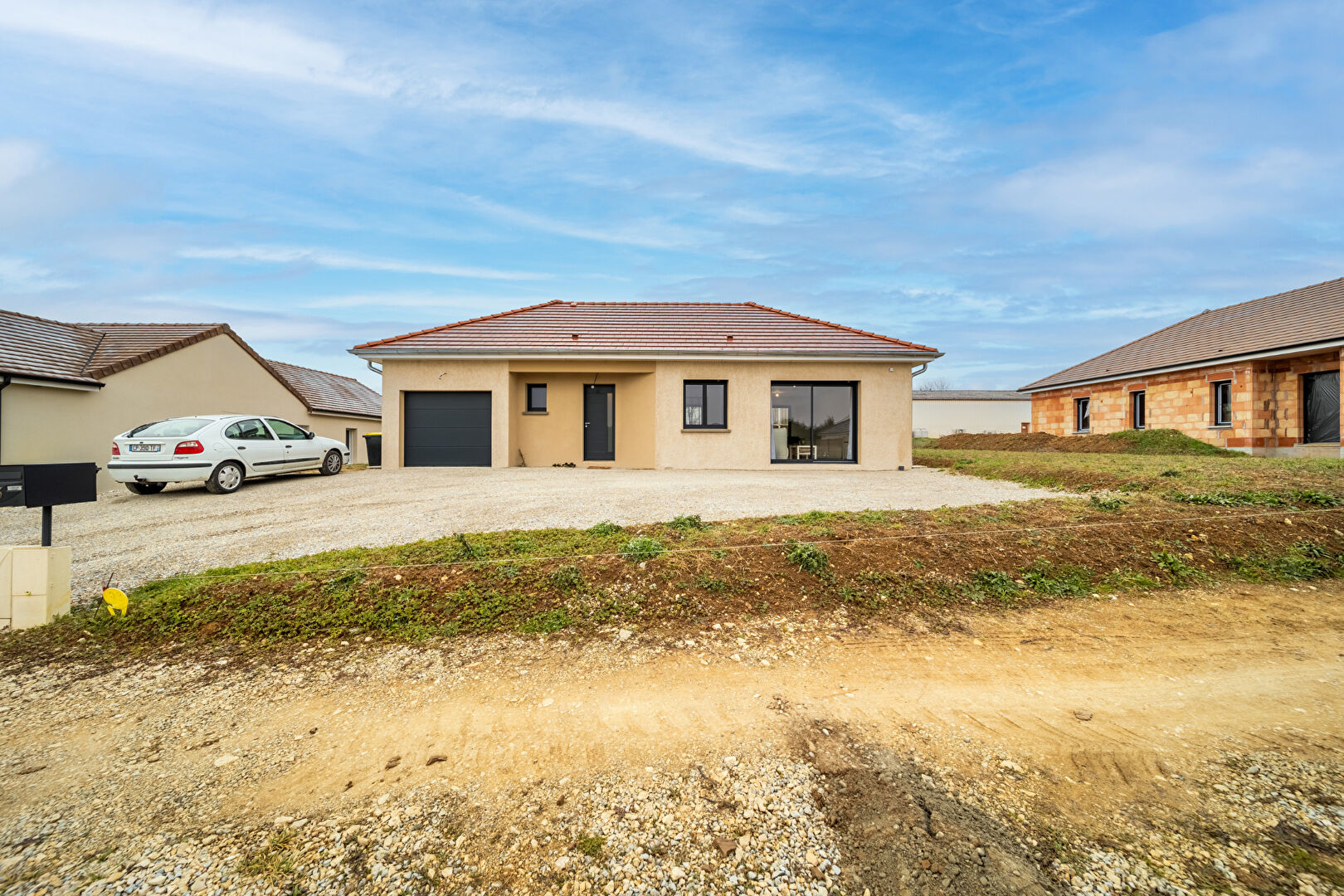 RULLY MAISON NEUVE DE 119M² DE PLAIN PIED 4 CHAMBRES AVEC PISCINE