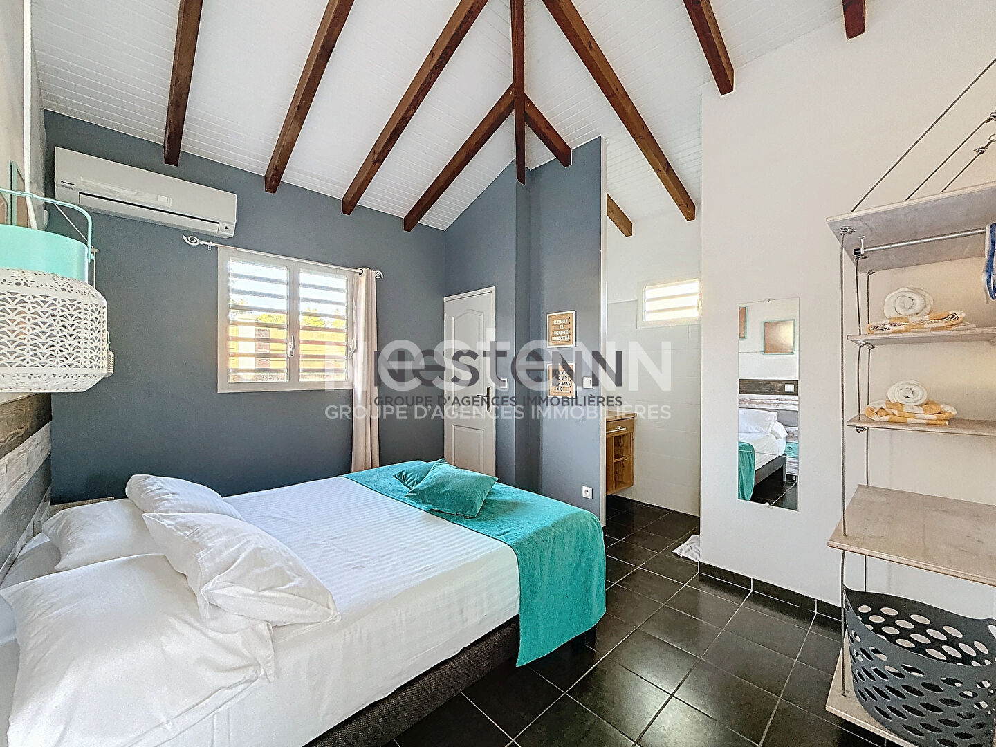 A VENDRE MAISON DE TYPE F3 AVEC PISCINE A SAINTE ANNE