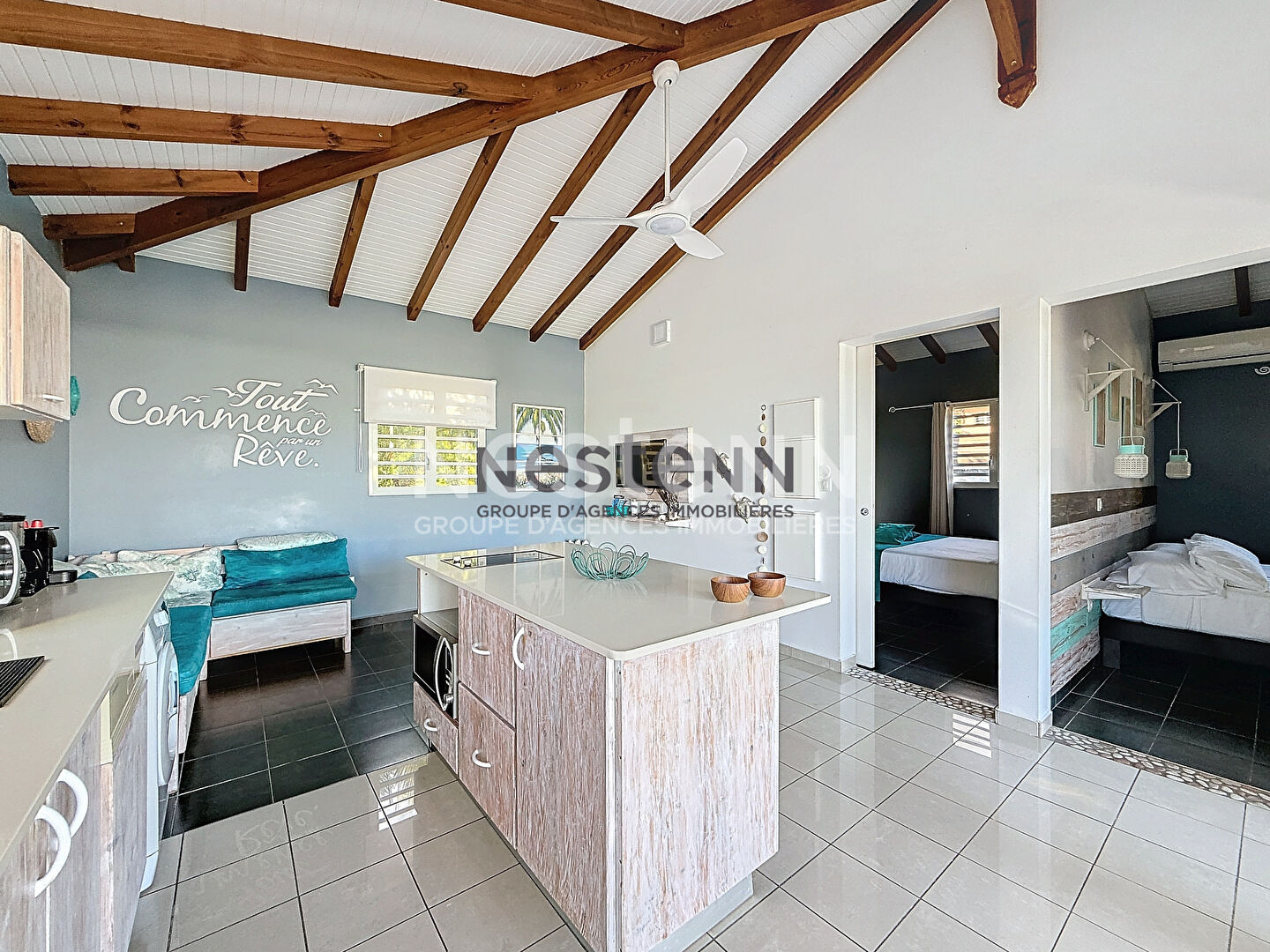 A VENDRE MAISON DE TYPE F3 AVEC PISCINE A SAINTE ANNE