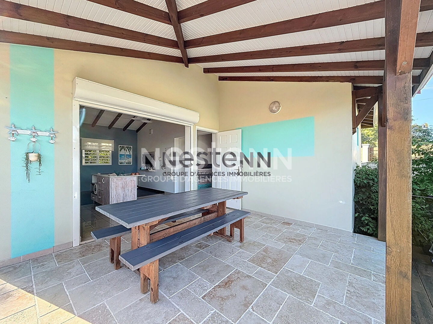 A VENDRE MAISON DE TYPE F3 AVEC PISCINE A SAINTE ANNE