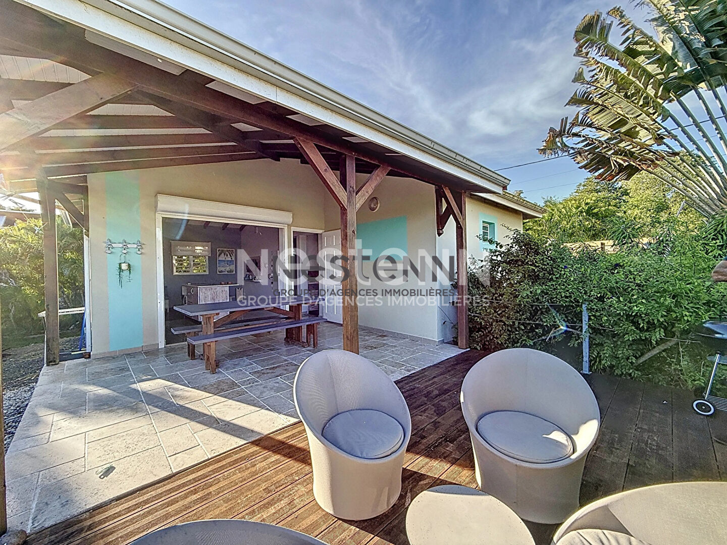 A VENDRE MAISON DE TYPE F3 AVEC PISCINE A SAINTE ANNE