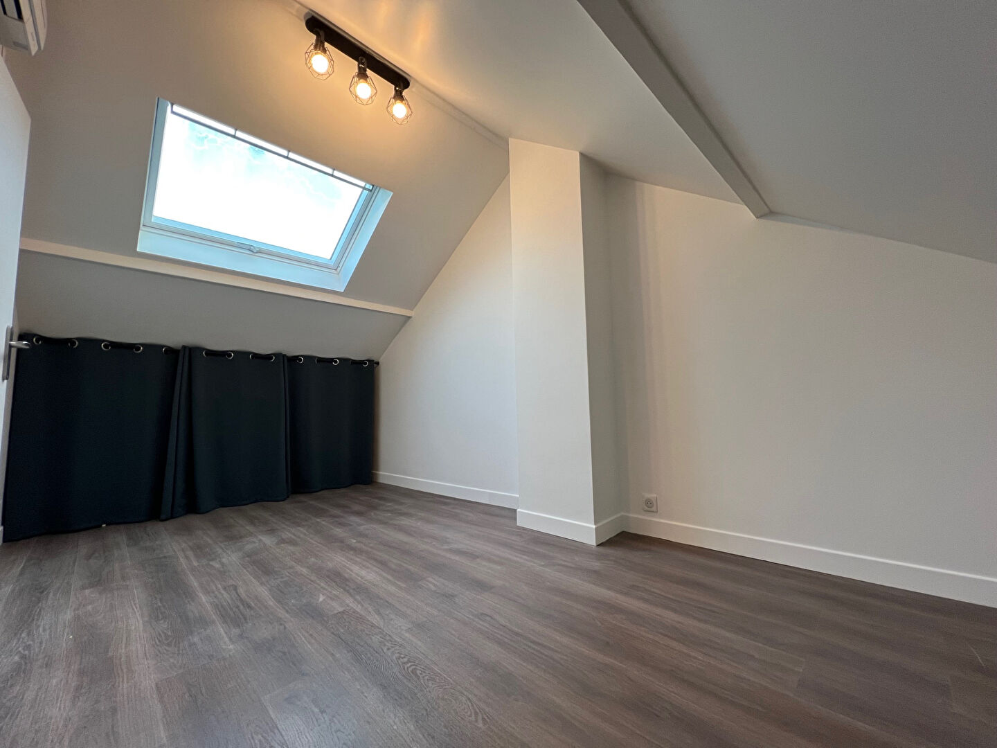 Charmante Maison de 75m2 à Meriel - 5 pièce(s), 3 chambres et sous-sol compris