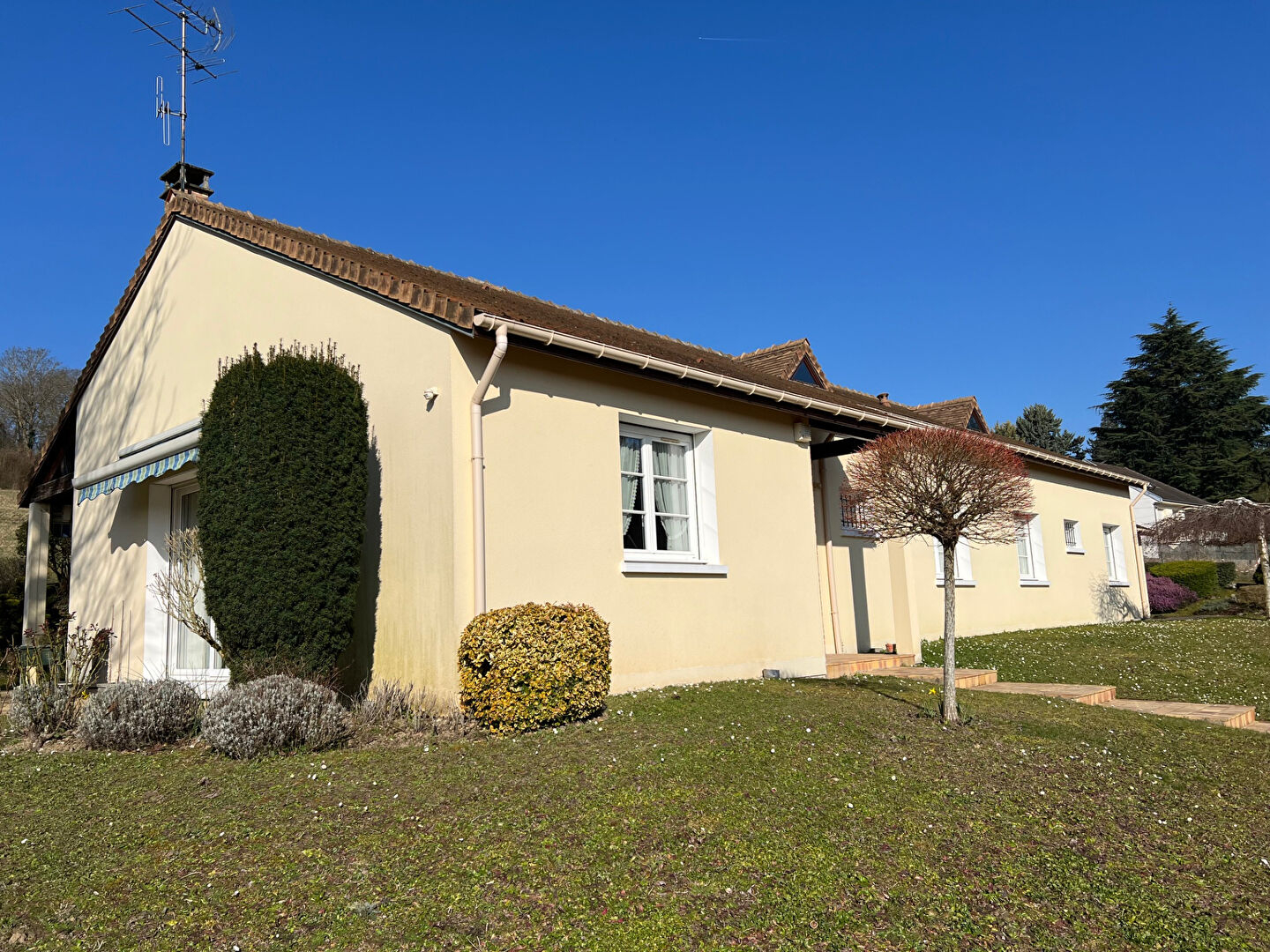 Maison à vendre à Parmain - Plain-pied, 7 pièces, 4 chambres - Terrain de 1445m²